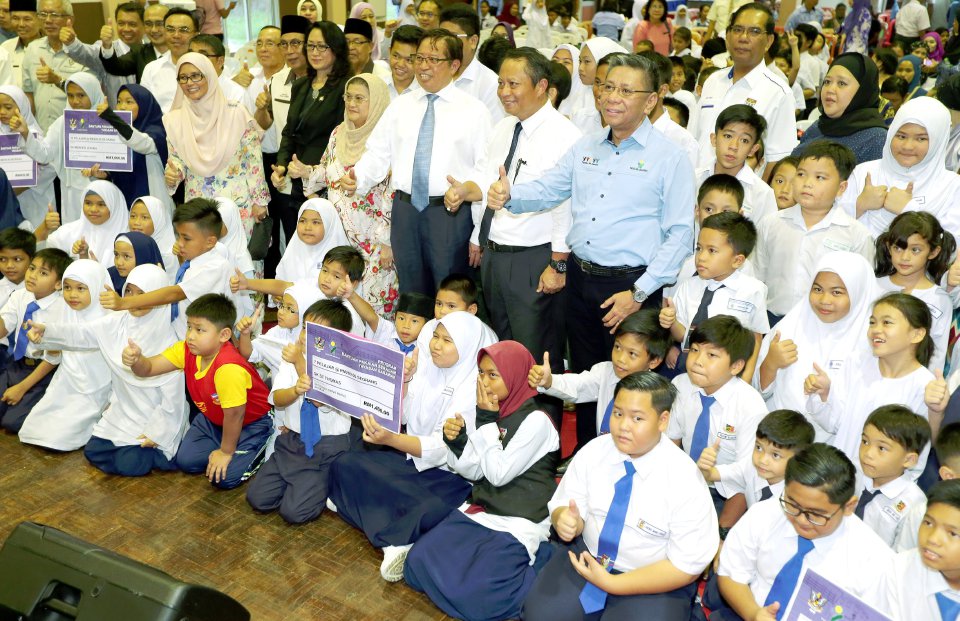 bantuan awal persekolahan 2018