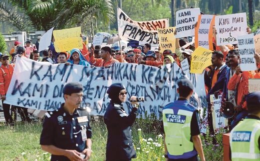 pekerja kilang 2