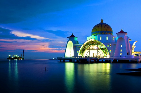 masjid selat melaka