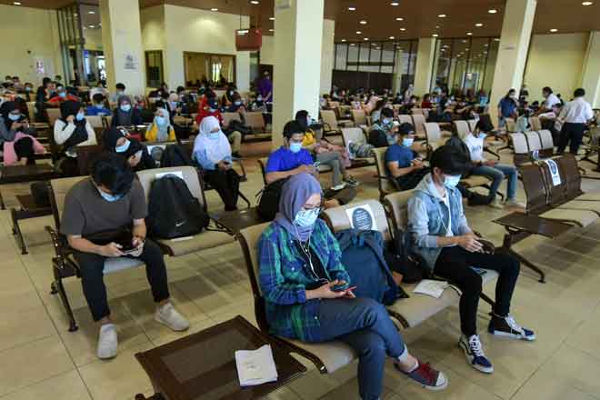 Permohonan Bantuan Tambang Penerbangan Pelajar Sabah, Sarawak Dan Luar Negara (Wang Zakat), MAIDAM