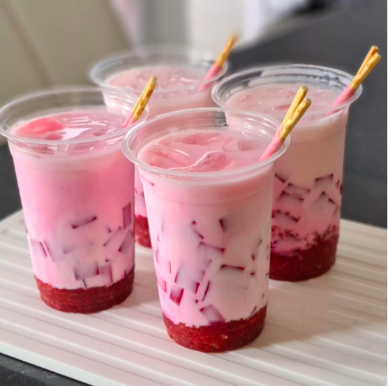 Susu Strawberi Korea Dengan Jeli. Sedap & Fresh, Ini Cara Buatnya Untuk Minum Waktu Berbuka