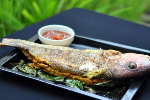 Selain Kari, Ikan Jenahak Juga Sedap Dibakar Dengan Sambal Kelapa. Ini Resepinya